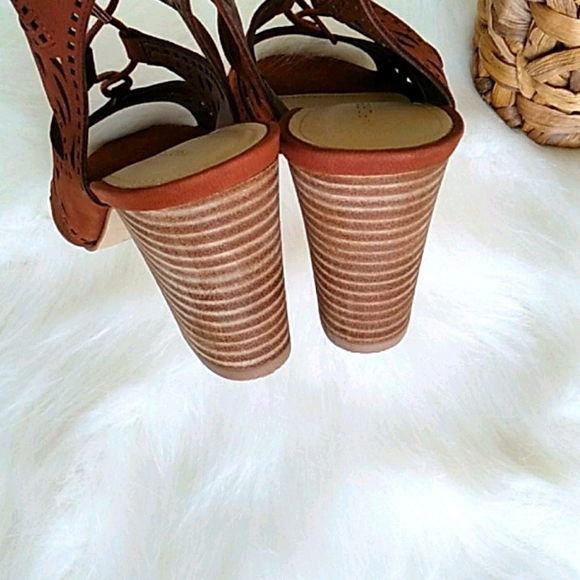 Marc Fisher Paradox boho suede sandals - Picture 5 of 9